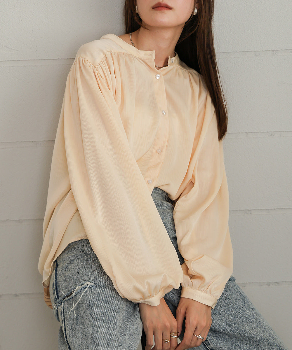 VOLUME SLEEVE GATHERED BLOUSE