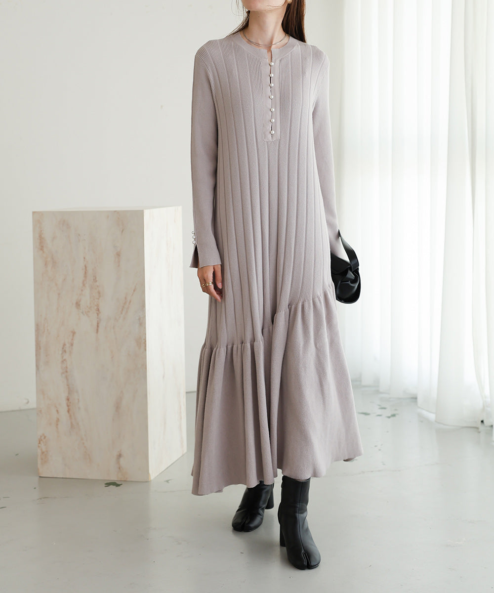 PEARL BUTTON FLARELINE KNIT ONEPIECE