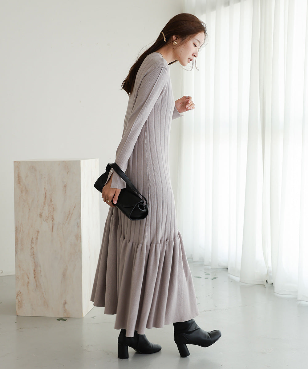 PEARL BUTTON FLARELINE KNIT ONEPIECE