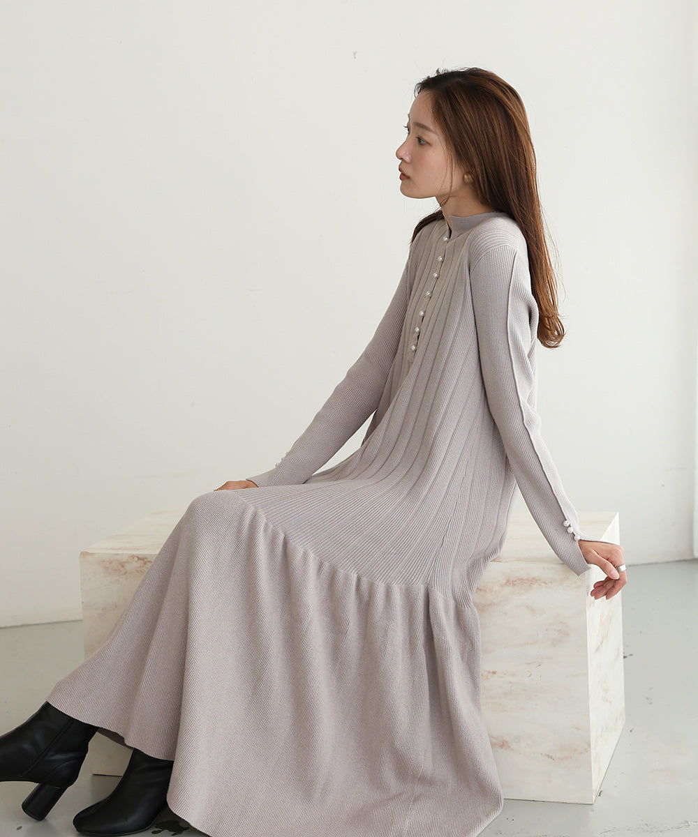 PEARL BUTTON FLARELINE KNIT ONEPIECE