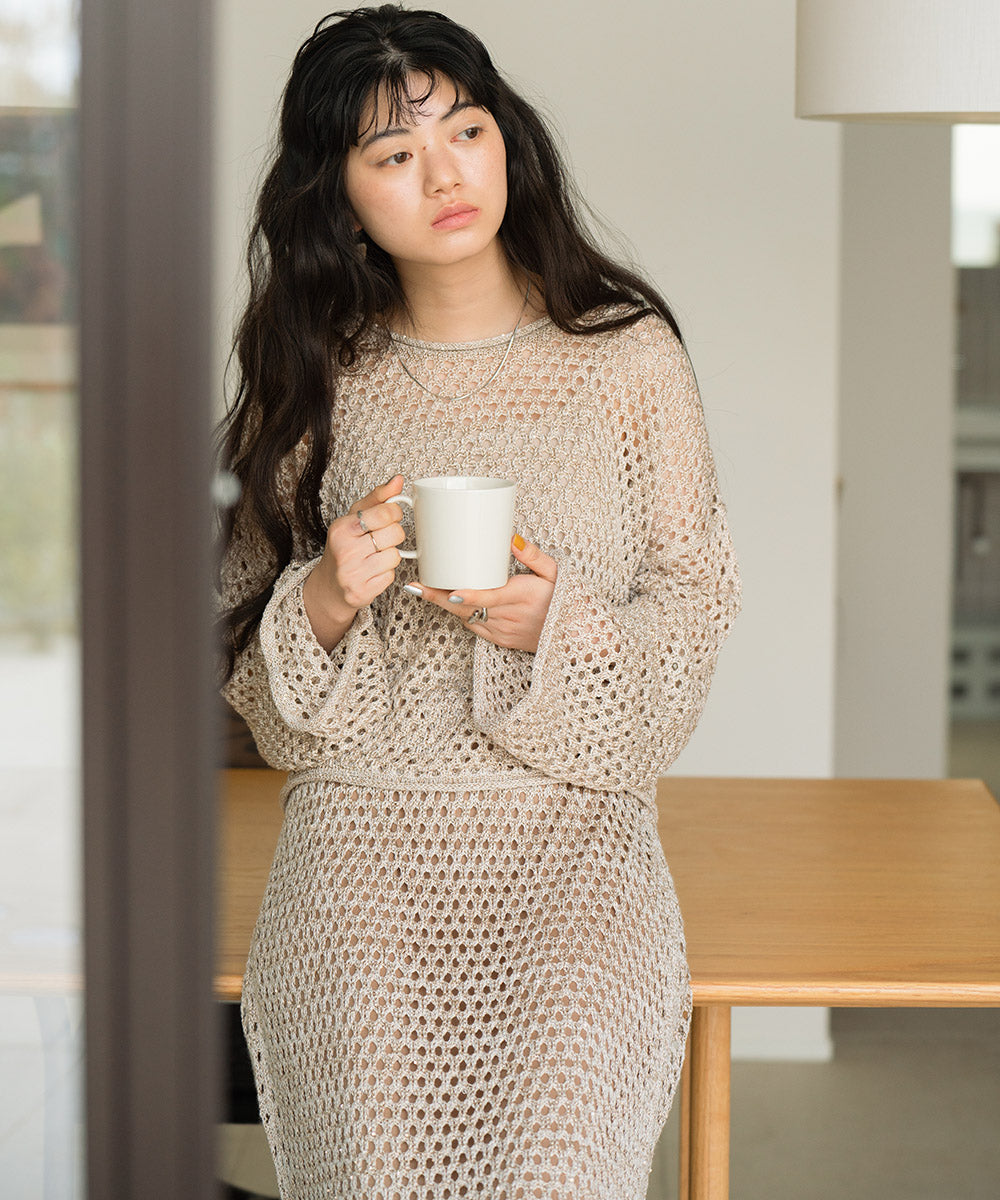 SEQUINED MESH KNIT