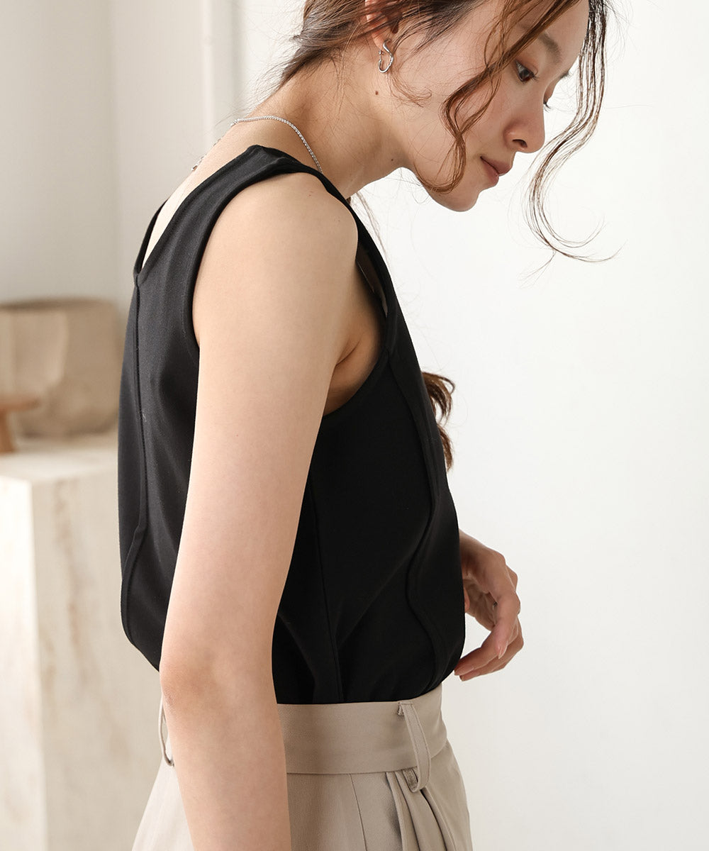 SQUARE NECK TUCK DESIGN TANK TOP