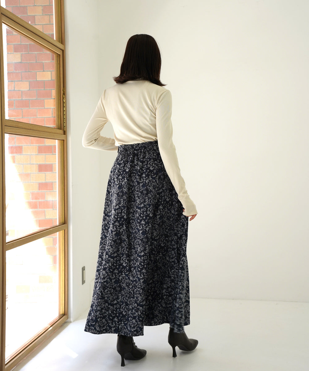 DESIGN FLARED SKIRT