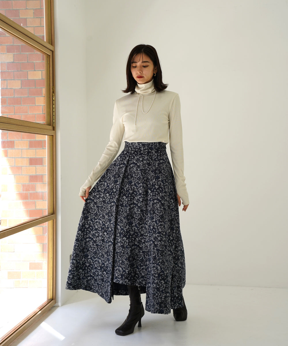 DESIGN FLARED SKIRT